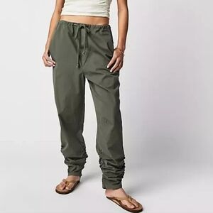 NWOT FREE PEOPLE new Light Parachute Pants Sz Sm